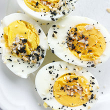 Load image into Gallery viewer, Everything Seasoning on Eggs